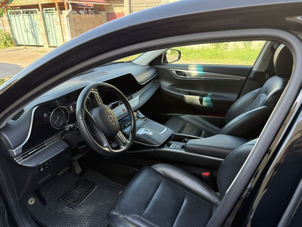 Hyundai Grandeur: 2021 г., 2.4 л, Автомат, Электромобиль, Седан: фото 3