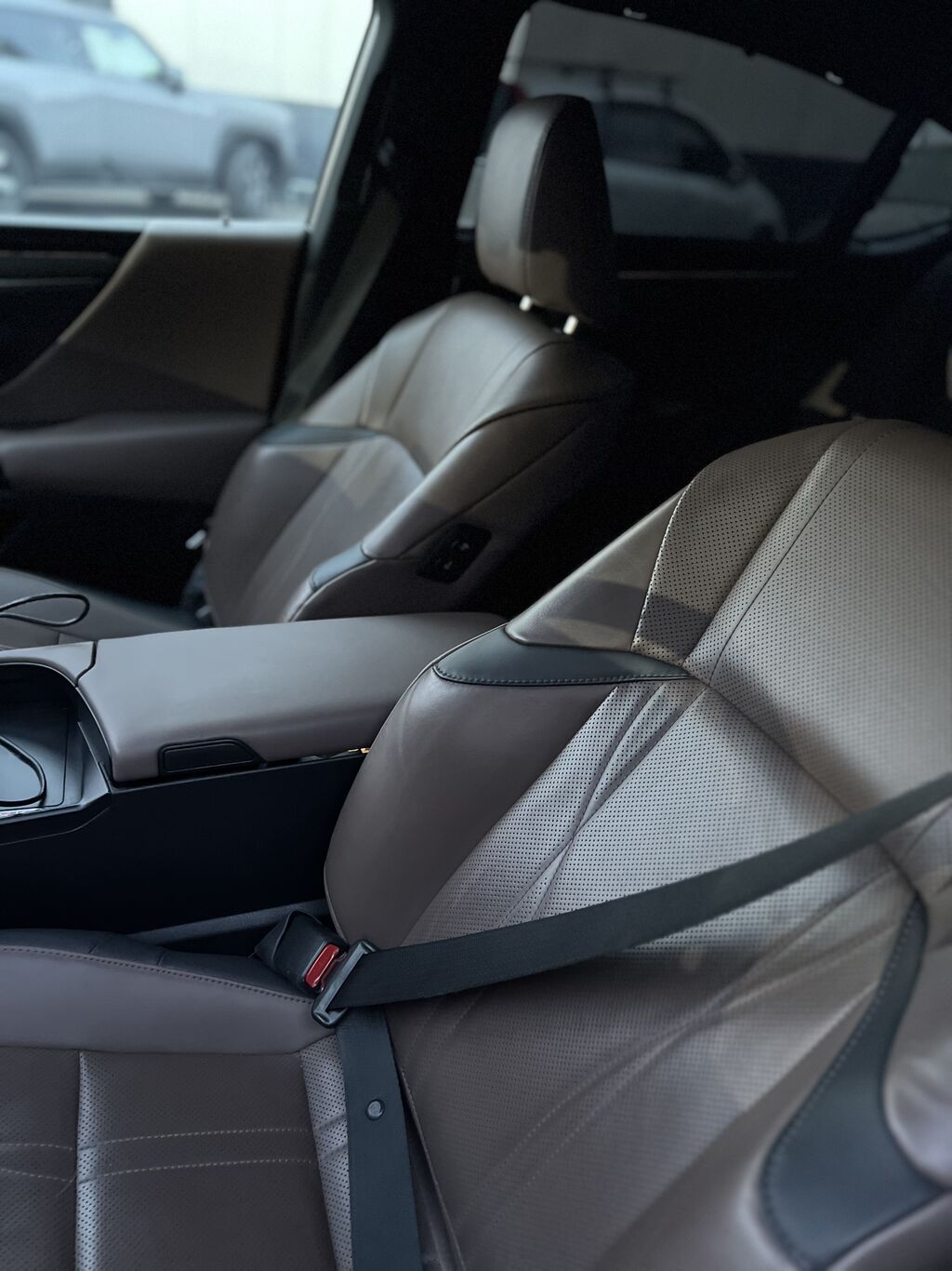 Lexus ES: 2024 г., 2.5 л, Автомат, Гибрид, Седан: фото 8