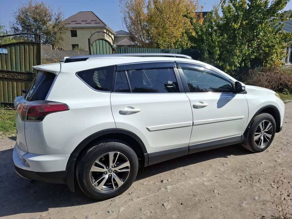 Toyota RAV4: 2017 г., Автомат, Бензин, Кроссовер: фото 6