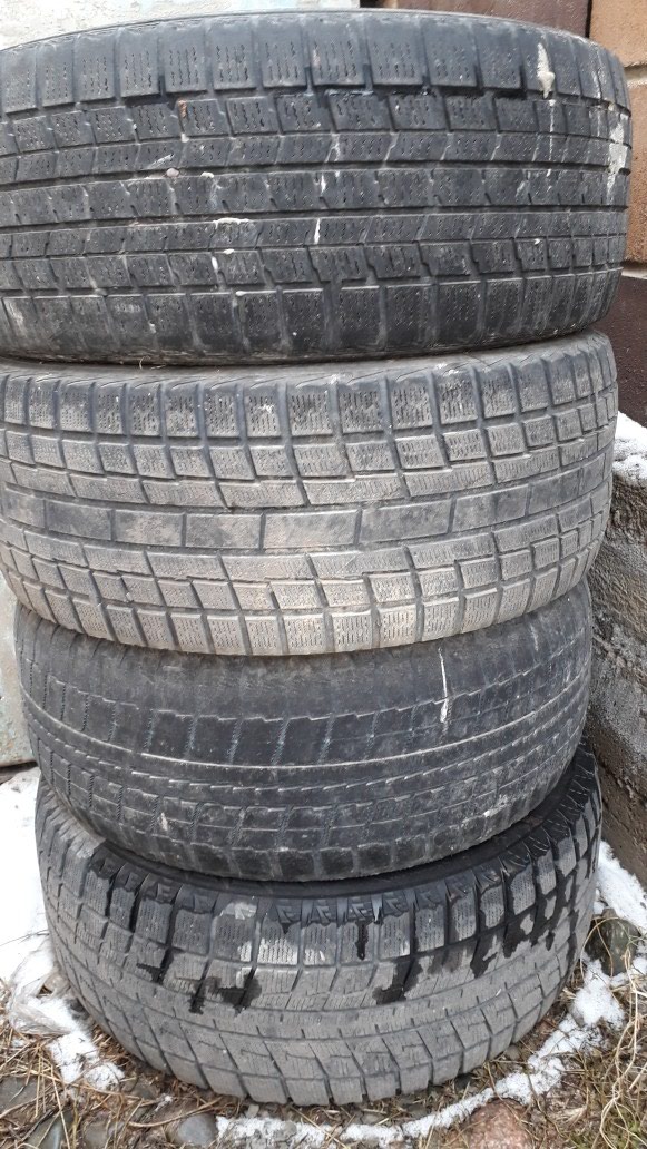 Шины и диски: Шины 225×55 R 16 3000 сом на lalafo.kg Шины 225×55 R 16 3000 сом в Бишкек