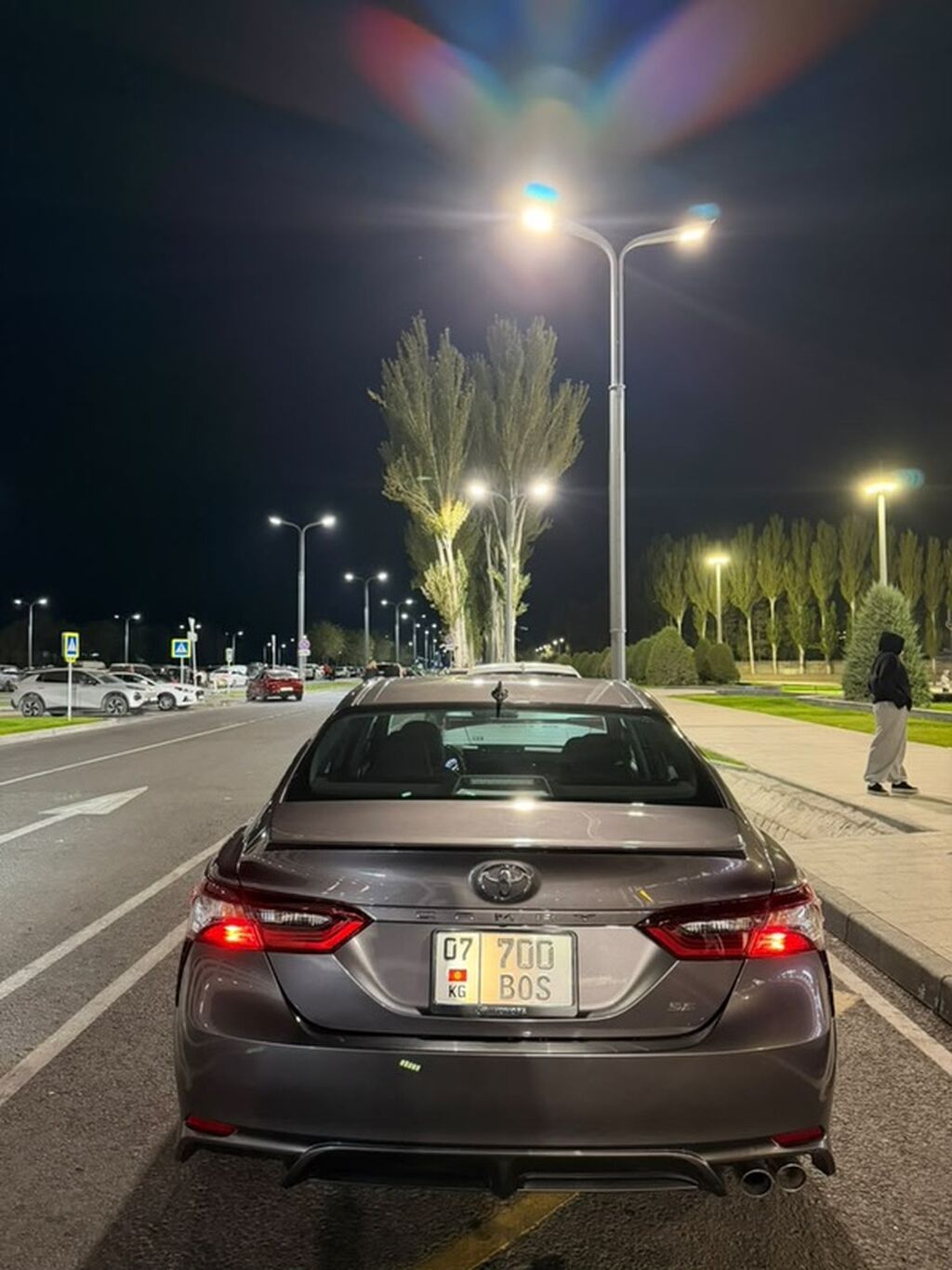 Toyota Camry: 2021 г., 2.5 л, Автомат, Бензин, Седан: фото 4
