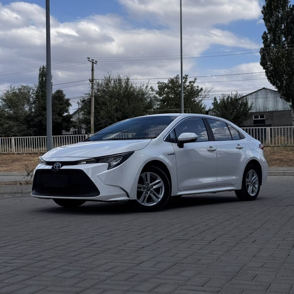 Toyota Levin: 2021 г., 1.8 л, Автомат, Гибрид, Седан: фото 2