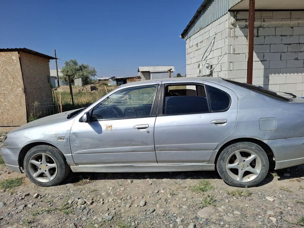 Nissan Primera: 2001 г., 1.8 л, Механика, Бензин, Седан: фото 6