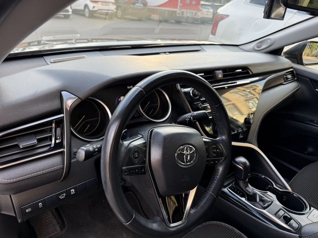 Toyota Camry: 2020 г., 2.5 л, Автомат, Бензин, Седан: фото 8