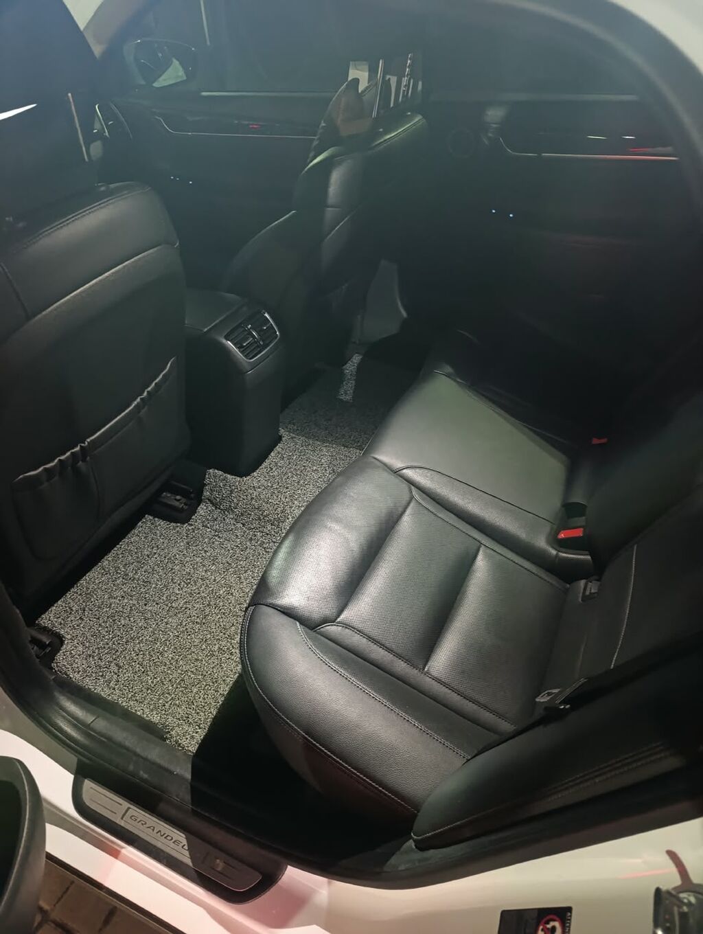Hyundai Grandeur: 2018 г., 2.4 л, Автомат, Гибрид, Седан: фото 7