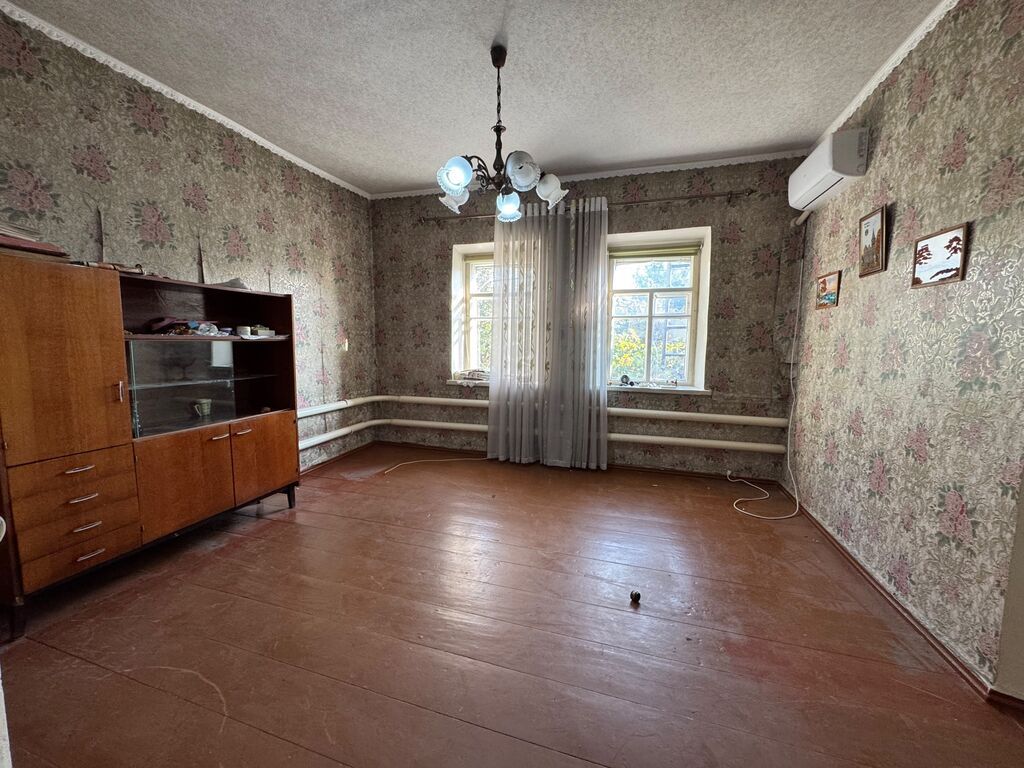 Дом с участком и садом - Отдельностоящий одноэтажный дом с двускатной: фото 5