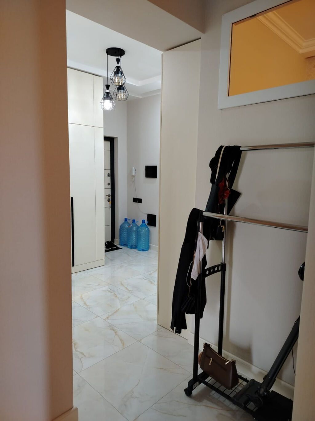 3 otaqlı, Yeni tikili, 105 kv. m