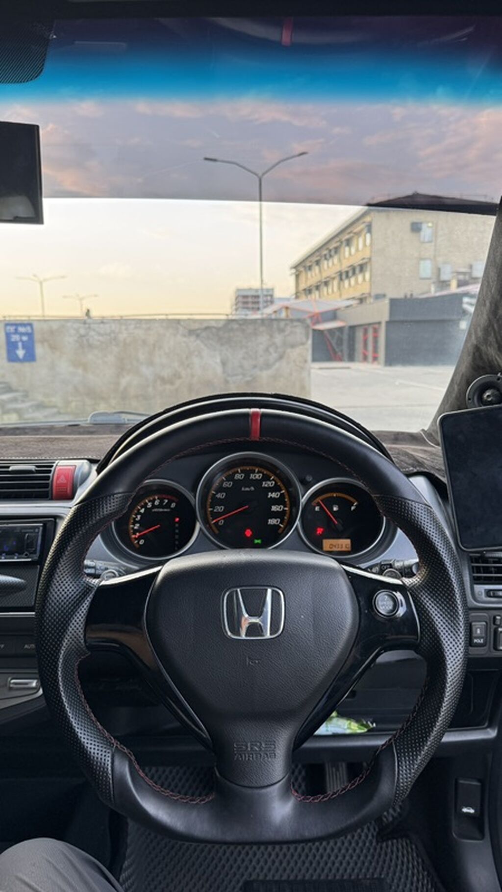 Honda Fit: 2002 г., 1.5 л, Вариатор, Бензин, Хэтчбэк: фото 7
