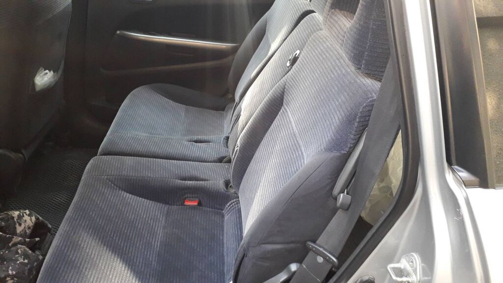 Honda Stream: 2002 г., 2 л, Автомат, Бензин, Минивэн: фото 6