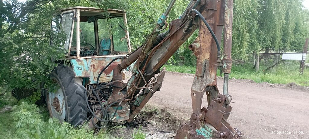 Трактор-экскаватор с отвалом + прицеп Описание: - Универсальный: фото 3