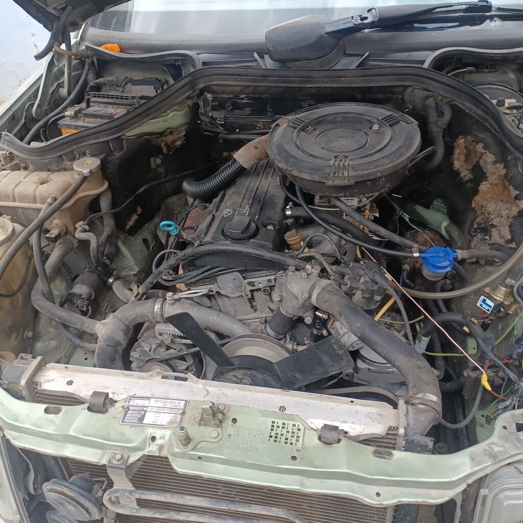 Mercedes-Benz W124: 1990 г., 2 л, Механика, Бензин, Седан: фото 5