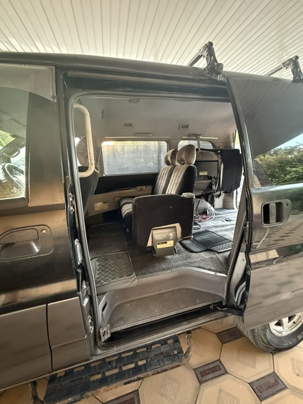 Mitsubishi Delica: 1996 г., 2.4 л, Автомат, Бензин, Минивэн: фото 7