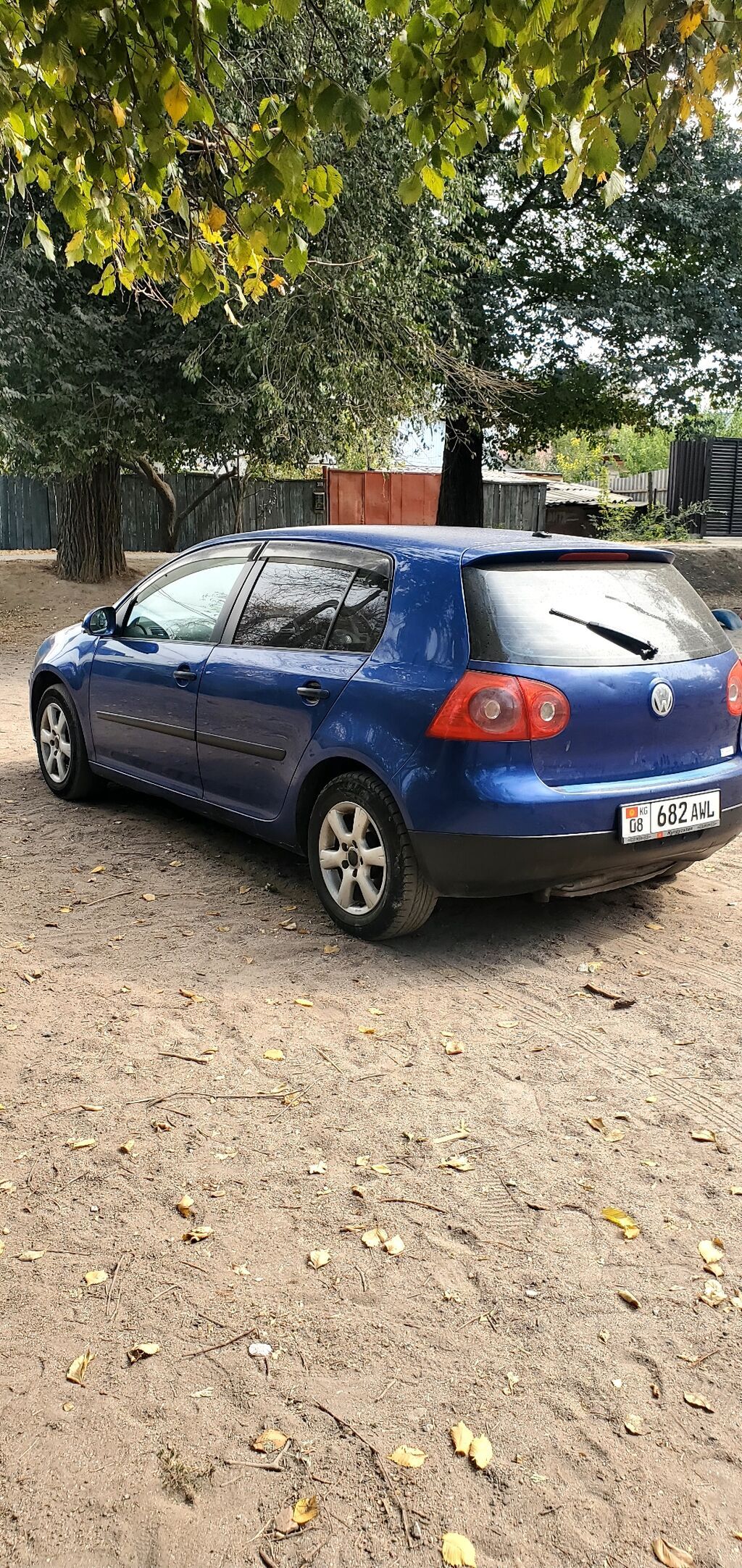 Volkswagen Golf V: 2004 г., 1.6 л, Автомат, Бензин, Хэтчбэк: фото 4