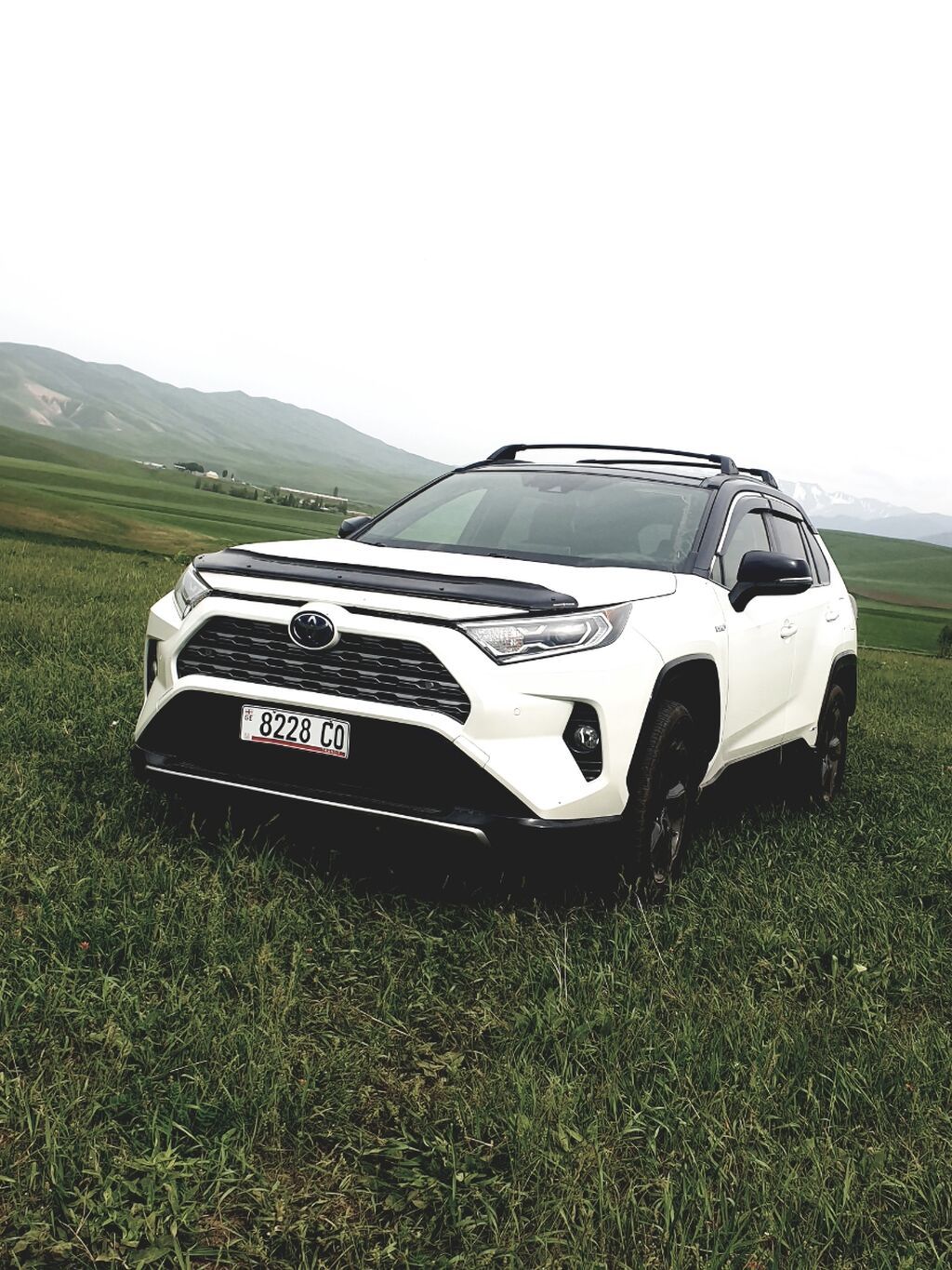 Toyota RAV4: 2019 г., 2.5 л, Гибрид, Кроссовер: фото 5