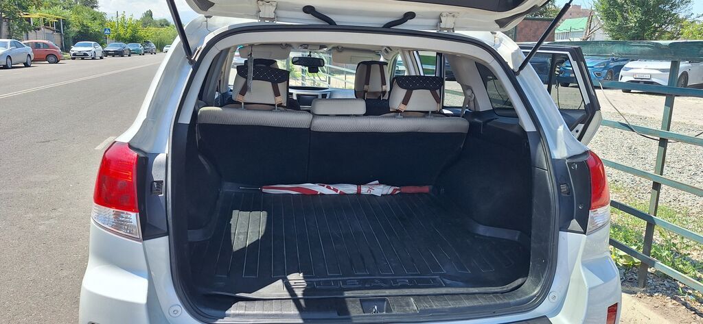 Subaru Outback: 2010 г., 2.5 л, Вариатор, Бензин, Универсал: фото 8
