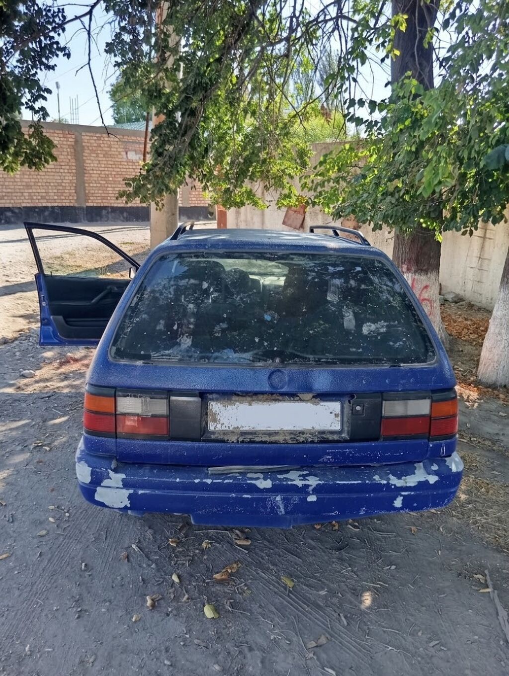Volkswagen Passat: 1993 г., 1.8 л, Механика, Бензин, Универсал: фото 5