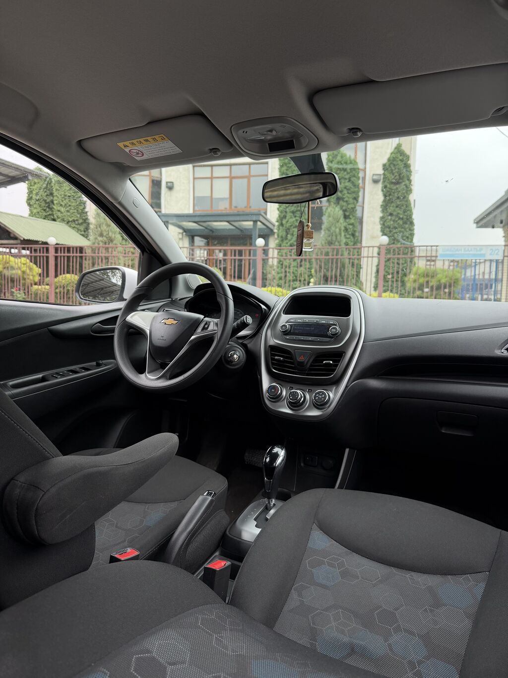 Chevrolet Spark: 2015 г., 1 л, Автомат, Бензин: фото 6