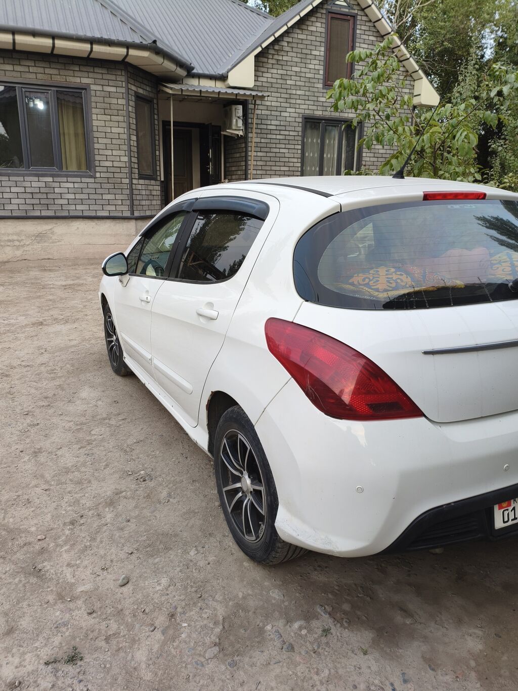 Peugeot 308: 2011 г., Хэтчбэк: фото 5