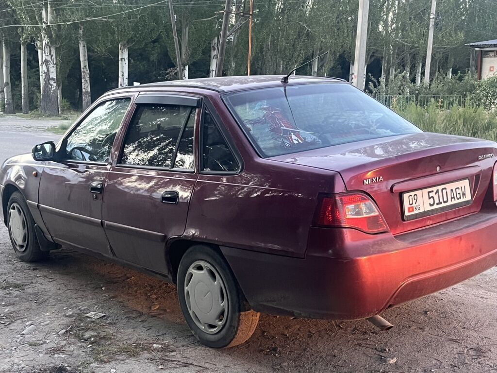 Daewoo Nexia: 2010 г., 1.5 л, Механика, Бензин, Седан: фото 1