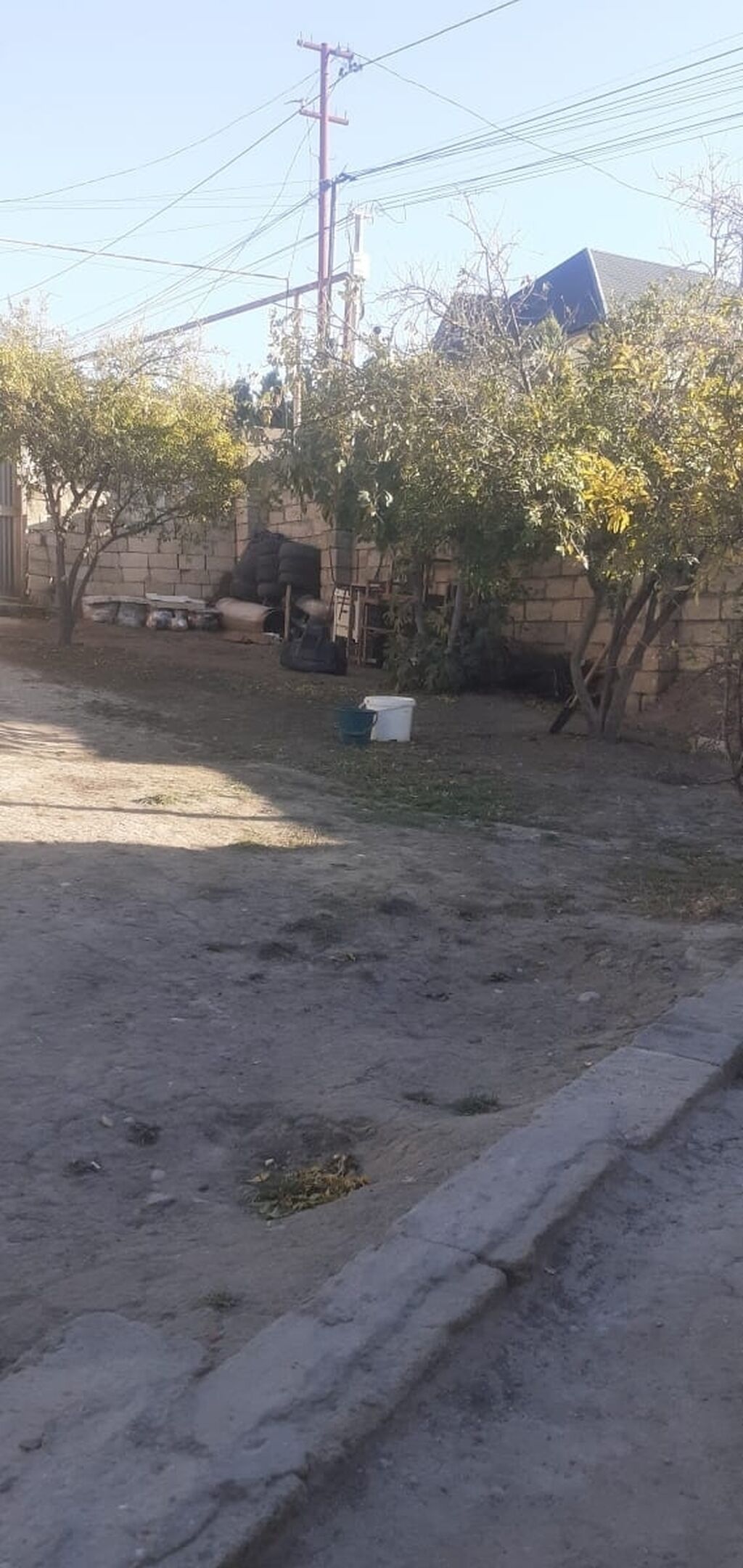 6 otaqlı, 400 kv. m, Kredit yoxdur, Təmirsiz