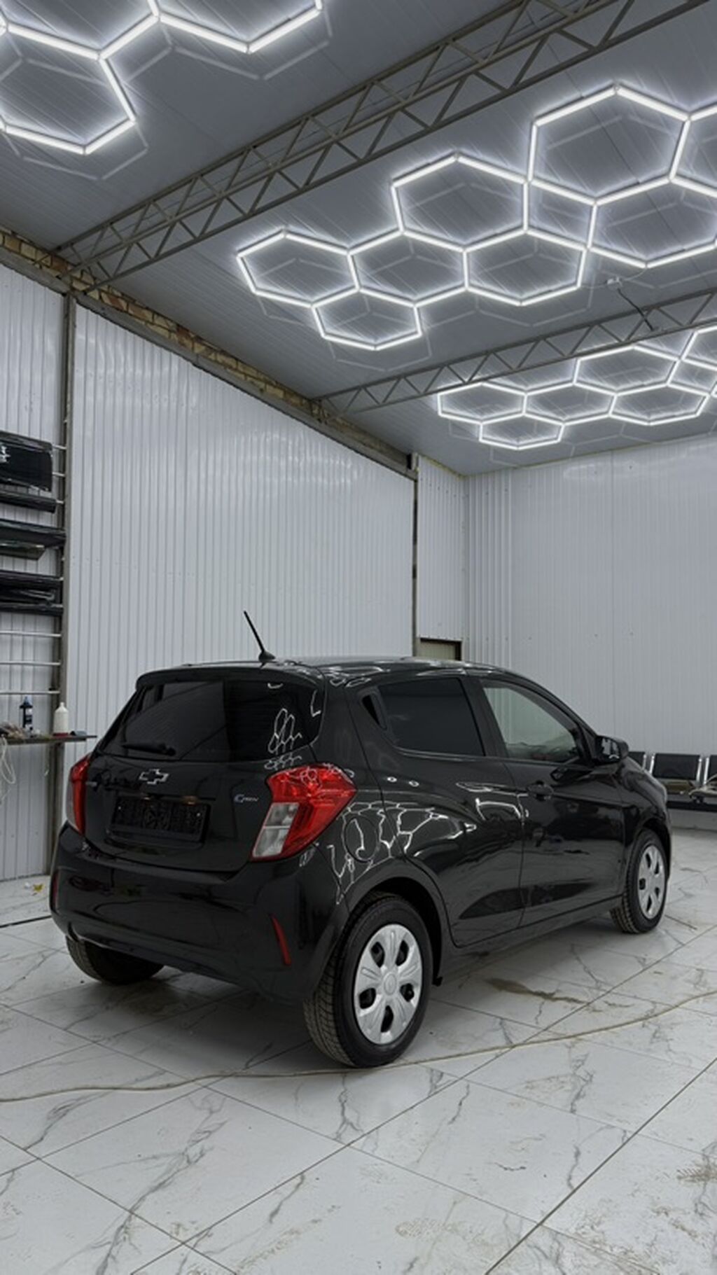 Chevrolet Spark: 2017 г., 1 л, Автомат, Бензин, Хэтчбэк: фото 5