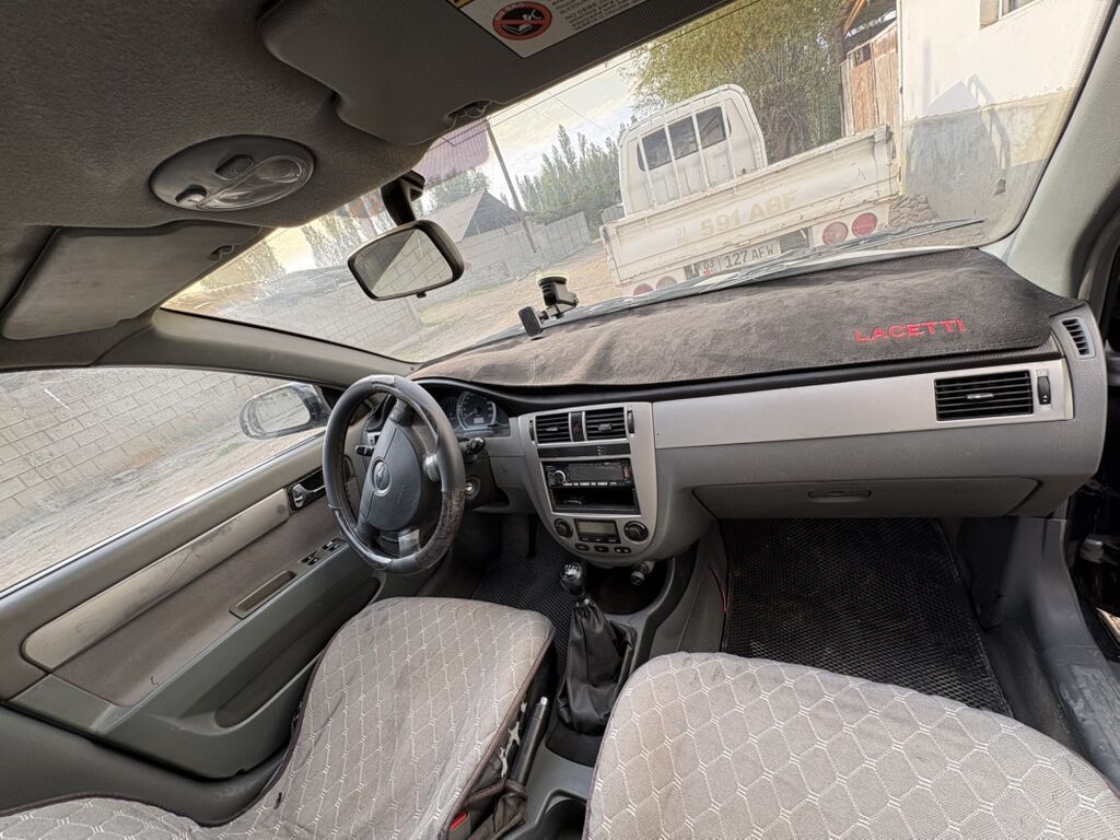 Chevrolet Lacetti: 2008 г., 1.6 л, Механика, Бензин, Седан: фото 5