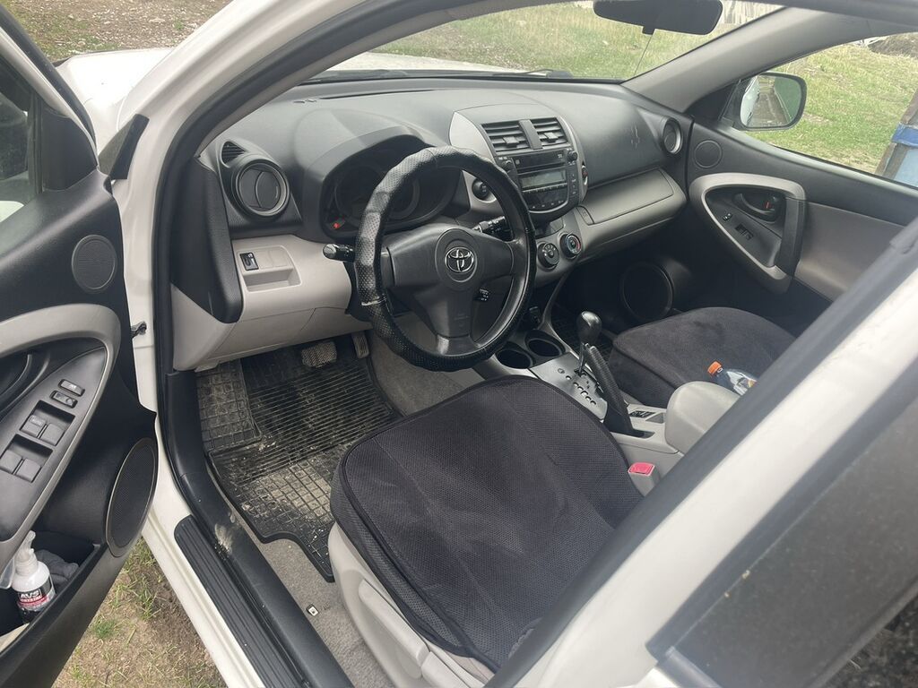 Toyota RAV4: 2007 г., 2.4 л, Автомат, Бензин, Кроссовер: фото 7