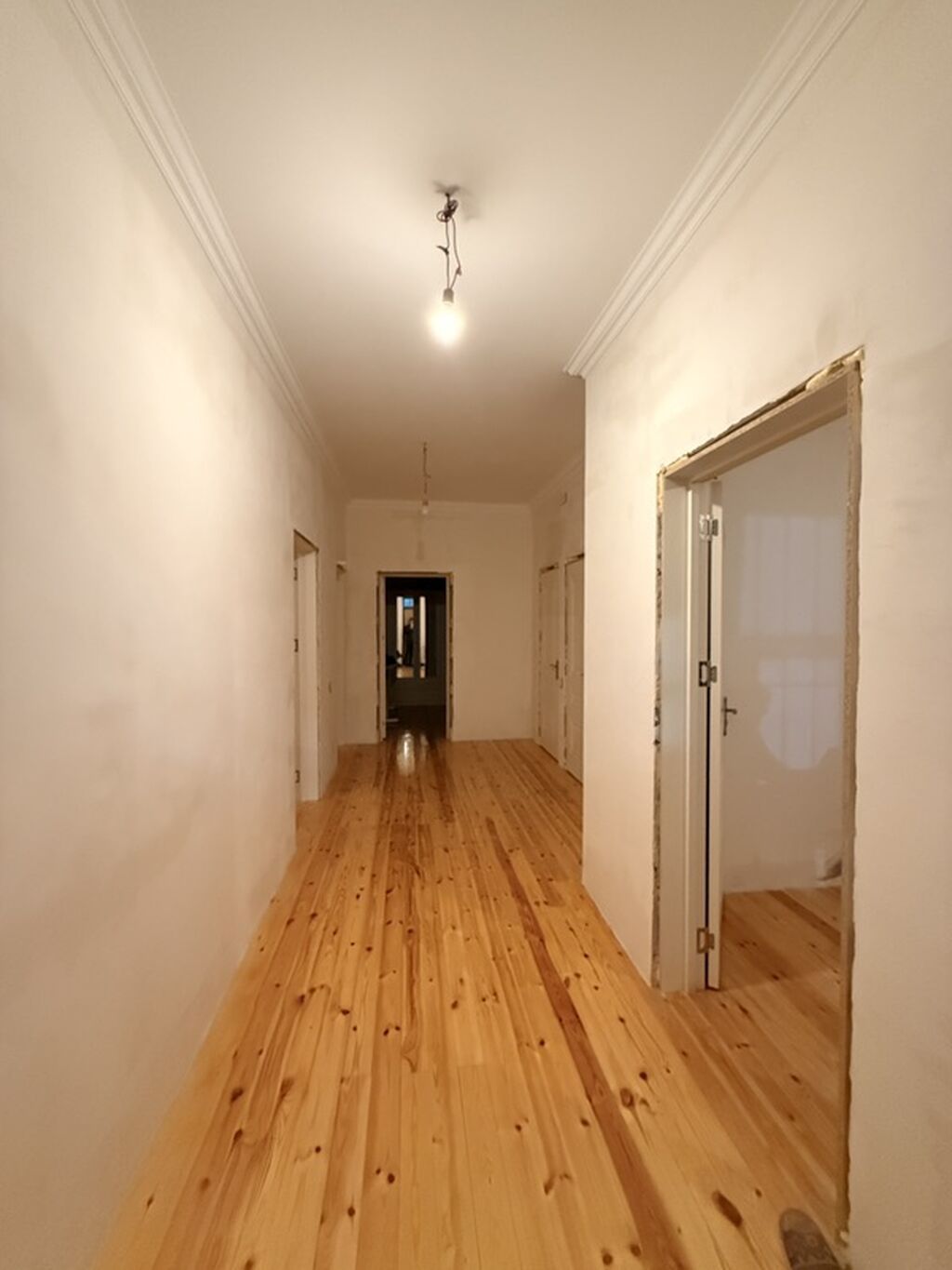 3 otaqlı, 132 kv. m, Yeni təmirli