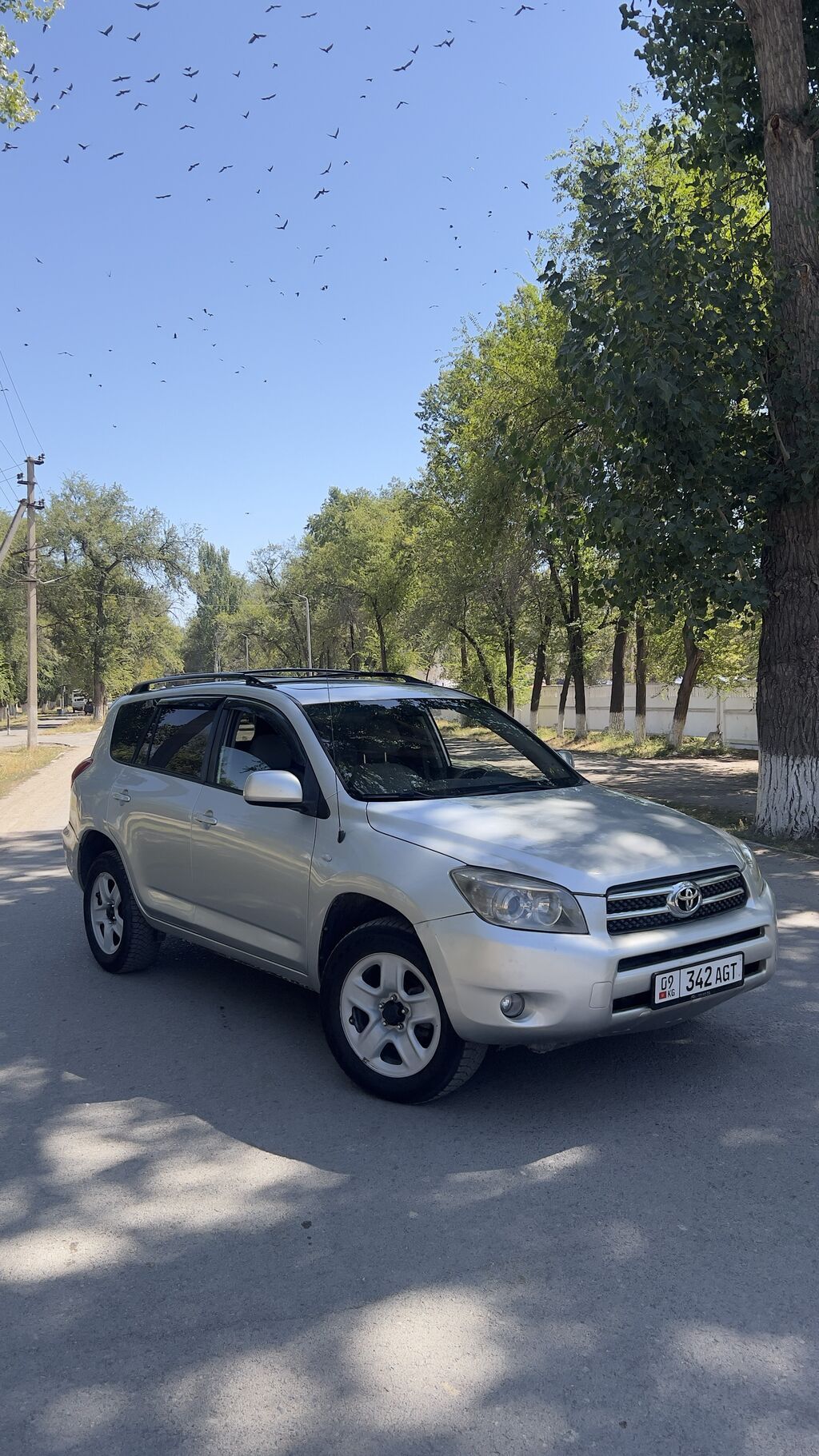 Toyota RAV4: 2006 г., 2.4 л, Автомат, Бензин, Кроссовер: фото 2