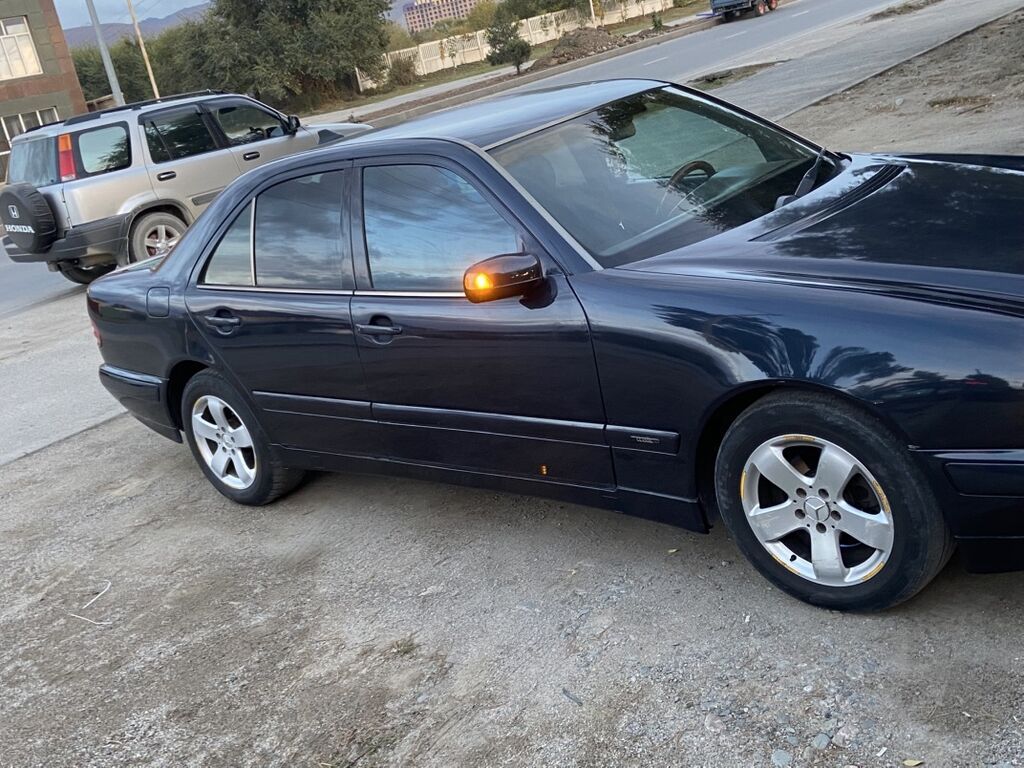 Mercedes-Benz E-Class: 2000 г., Седан: фото 6