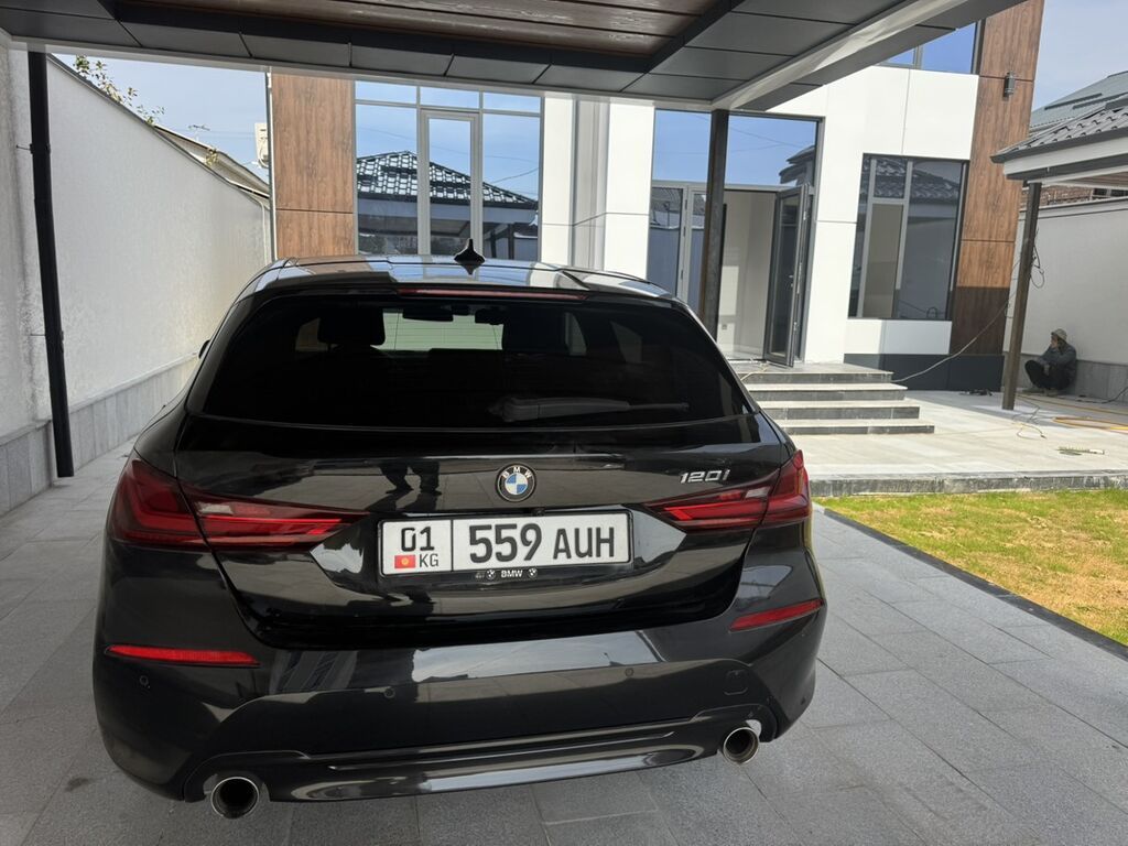 BMW 1 series: 2021 г., 1.8 л, Автомат, Бензин, Хэтчбэк: фото 3