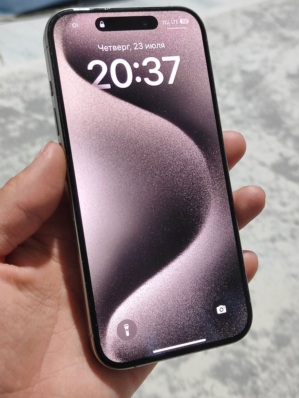 IPhone 15 Pro, Б/у, 128 ГБ, Natural Titanium, Кабель, 83 %: фото 3