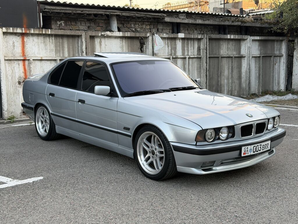 BMW 5 series: 1995 г., 3.2 л, Механика, Бензин, Седан: фото 1