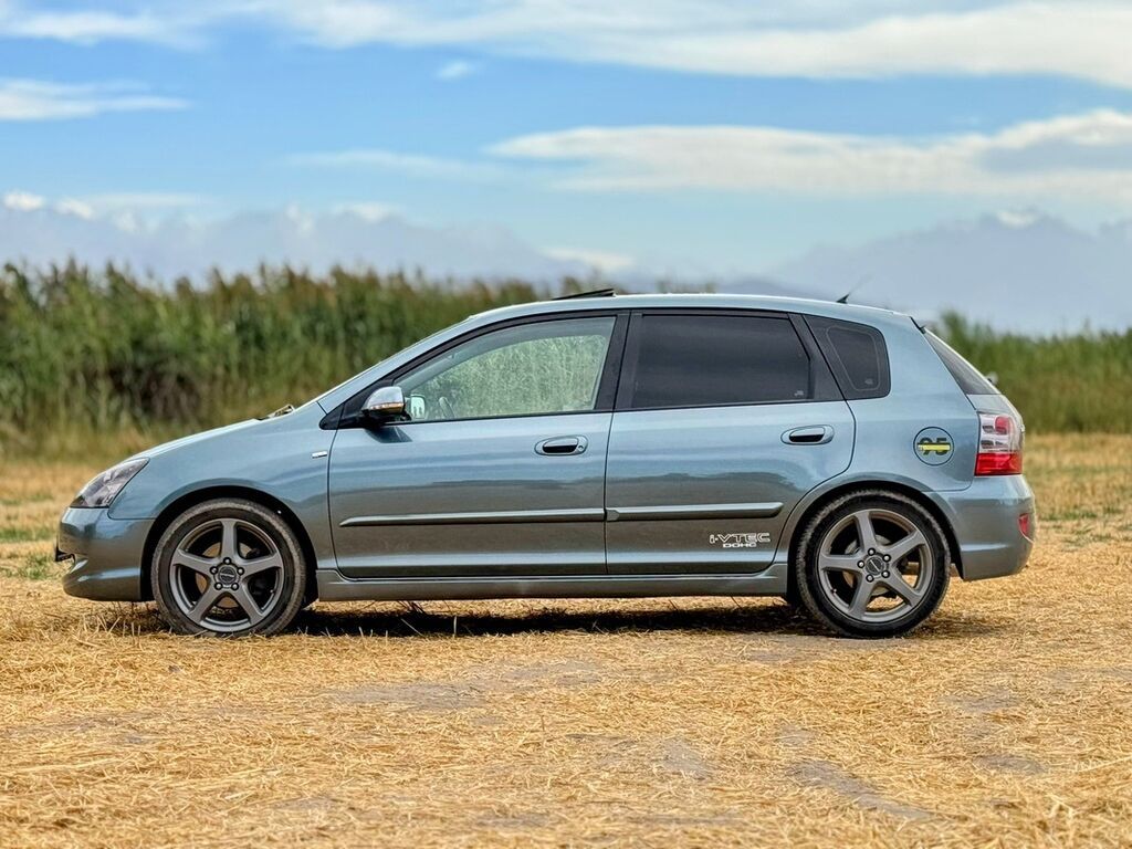 Honda Civic: 2005 г., 2 л, Механика, Бензин, Хэтчбэк: фото 3