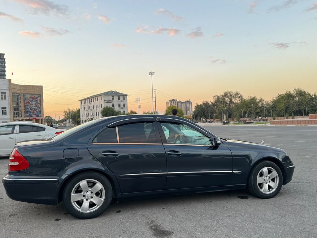 Mercedes-Benz E-Class: 2003 г., 2.6 л, Автомат, Бензин, Седан: фото 2