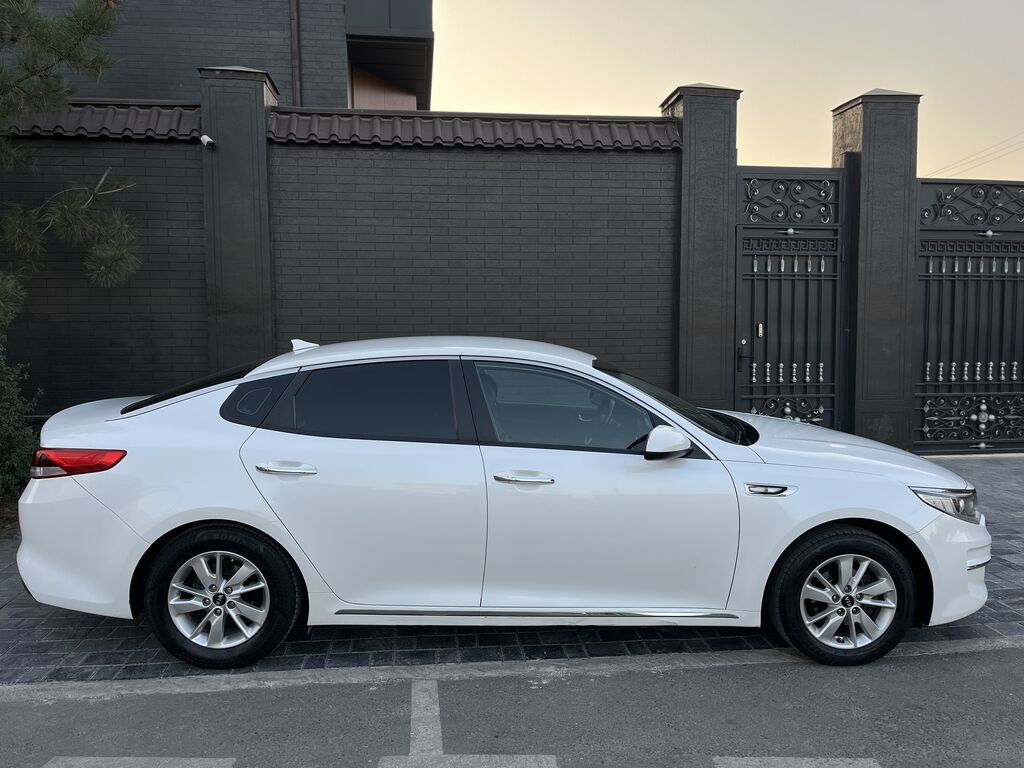 Kia K5: 2017 г., 2 л, Автомат, Газ, Седан: фото 2