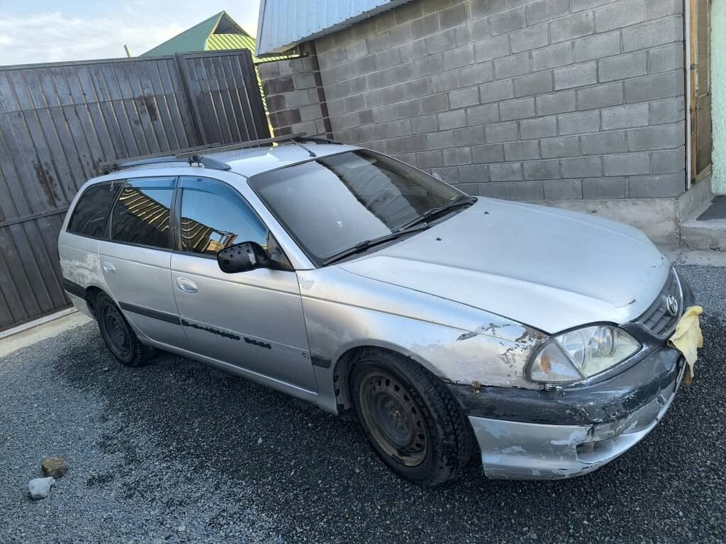 Toyota Avensis: 2000 г., Механика, Универсал — фото 4