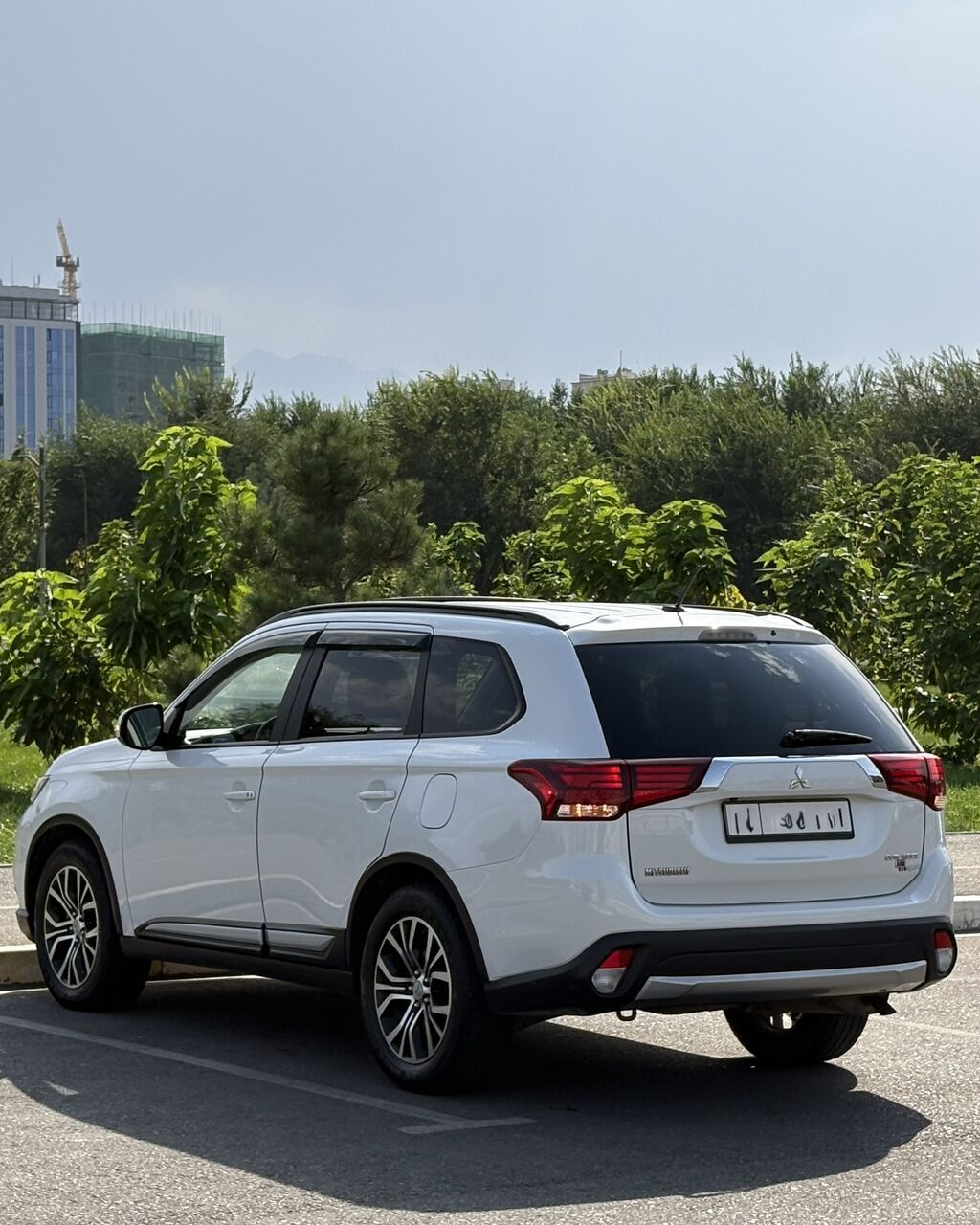 Mitsubishi Outlander: 2016 г., 2.4 л, Вариатор, Бензин, Кроссовер: фото 7