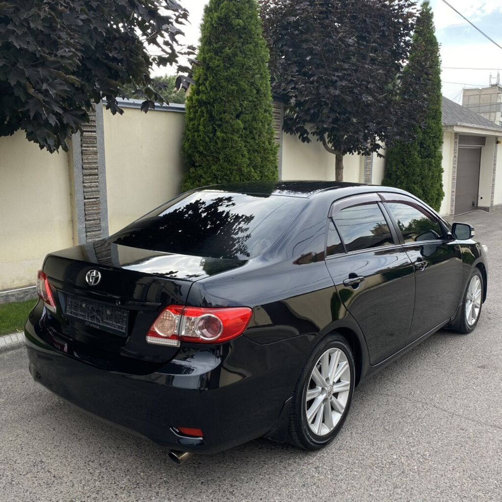 Toyota Corolla: 2012 г., 1.6 л, Автомат, Бензин, Седан: фото 2