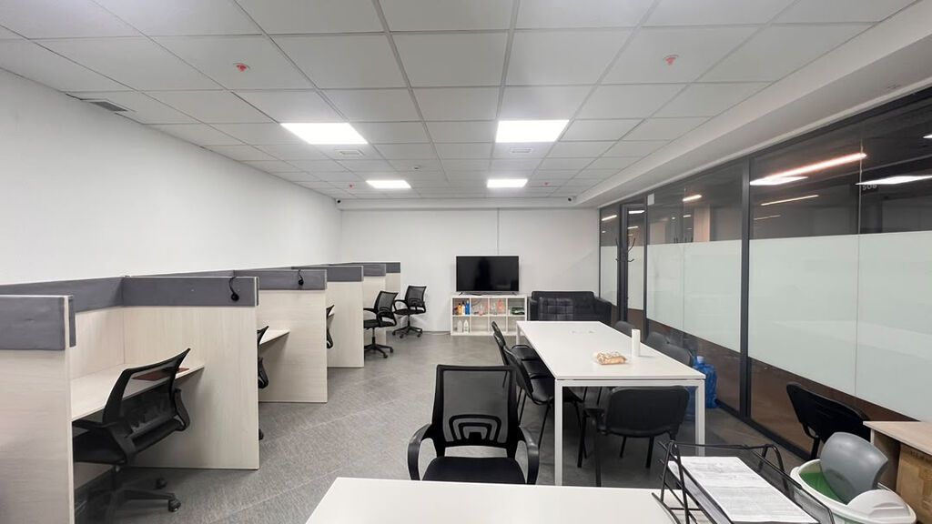 Продажа офисов 42 м², С ремонтом, Бизнес центр, 5 этаж