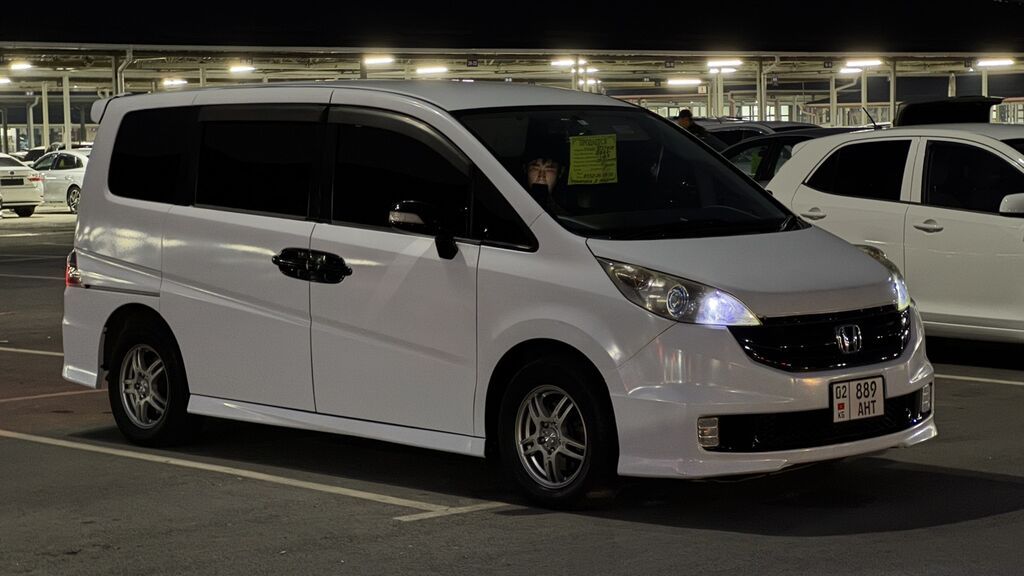 Honda Stepwgn: 2008 г., 2 л, Автомат, Бензин, Минивэн: фото 6
