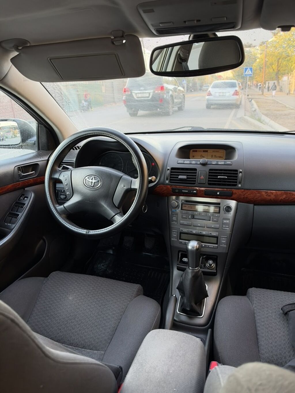 Toyota Avensis: 2006 г., 1.8 л, Механика, Бензин, Седан: фото 5