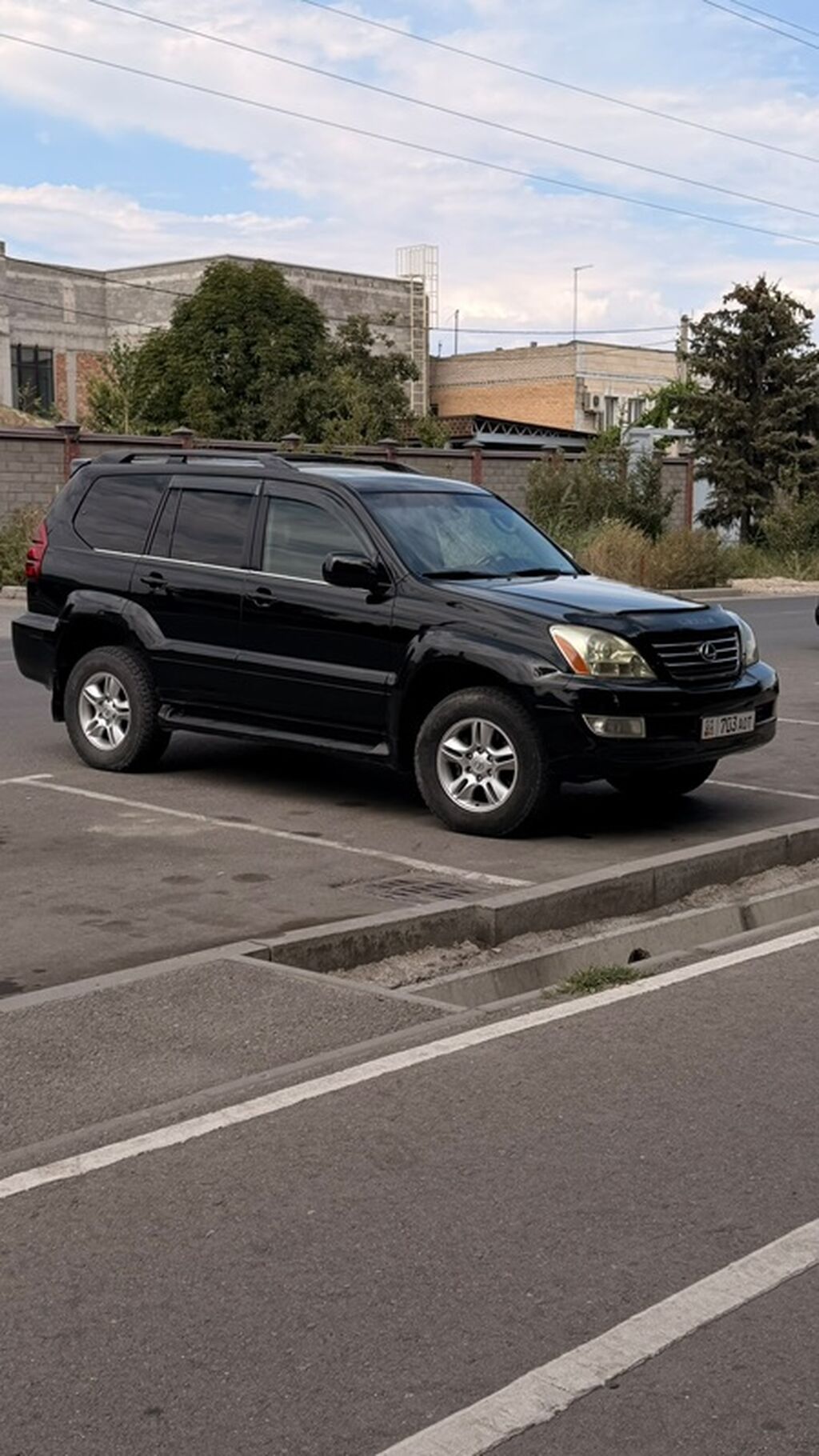 Lexus GX: 2005 г., 4.7 л, Автомат, Бензин, Внедорожник: фото 2