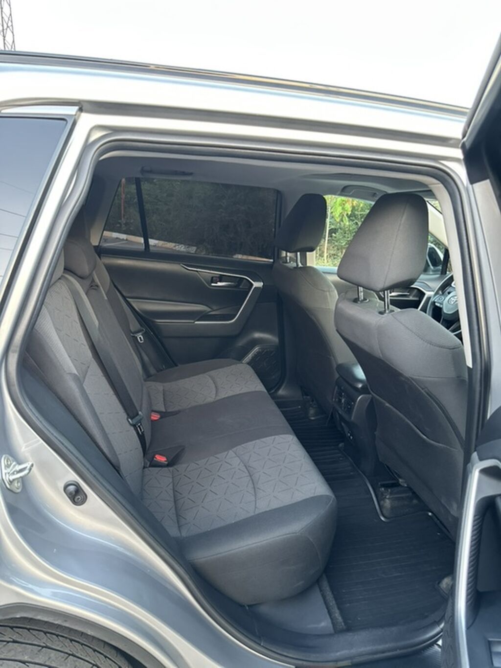Toyota RAV4: 2020 г., 2.5 л, Автомат, Бензин, Кроссовер: фото 8