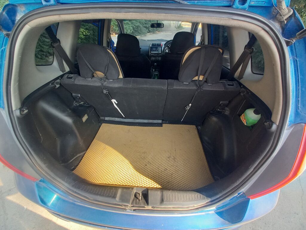 Honda Fit: 2004 г., 1.5 л, Автомат, Бензин, Хэтчбэк: фото 6