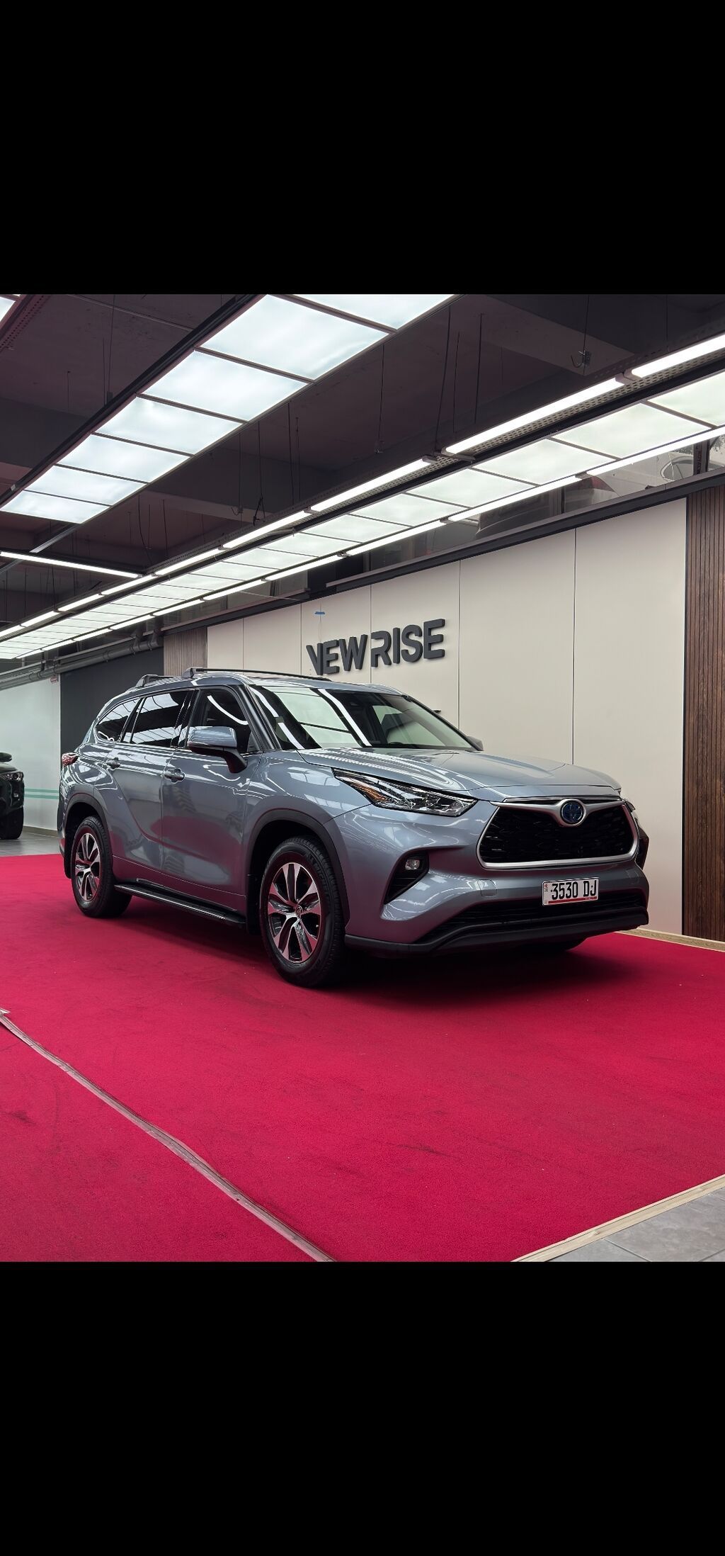 Toyota Highlander: 2022 г., 2.5 л, Автомат, Гибрид, Кроссовер: фото 1