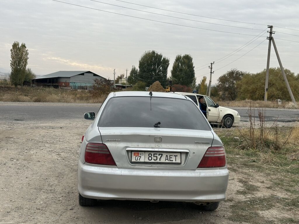 Honda Accord: 2001 г., Бензин, Седан: фото 4