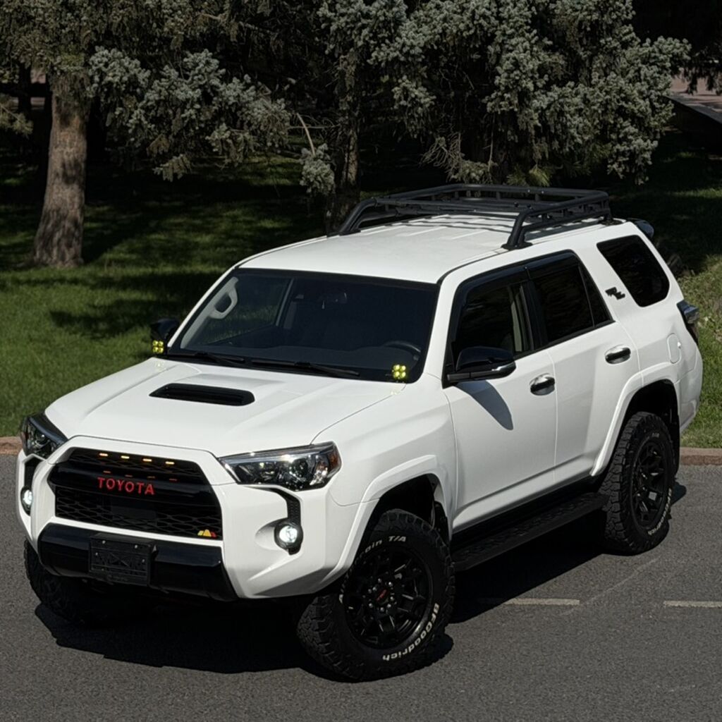 Toyota 4Runner: 2021 г., 4 л, Автомат, Бензин, Внедорожник: фото 2