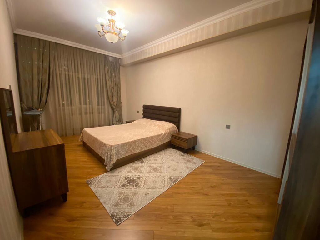 3 otaqlı, Yeni tikili, 108 kv. m