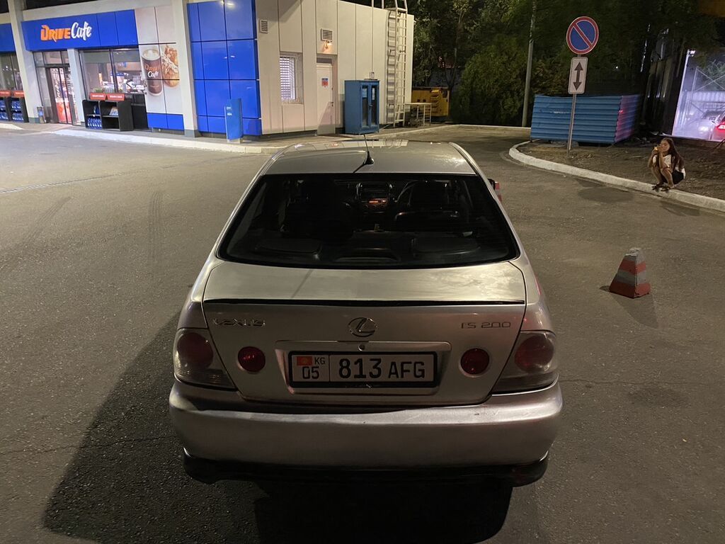 Lexus IS: 2003 г., 2 л, Автомат, Бензин, Седан: фото 3